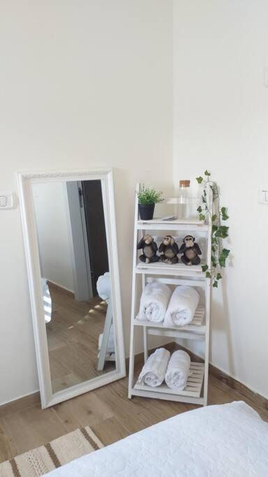 סוויטה נוף היובלים Apartment คาสรีน ภายนอก รูปภาพ
